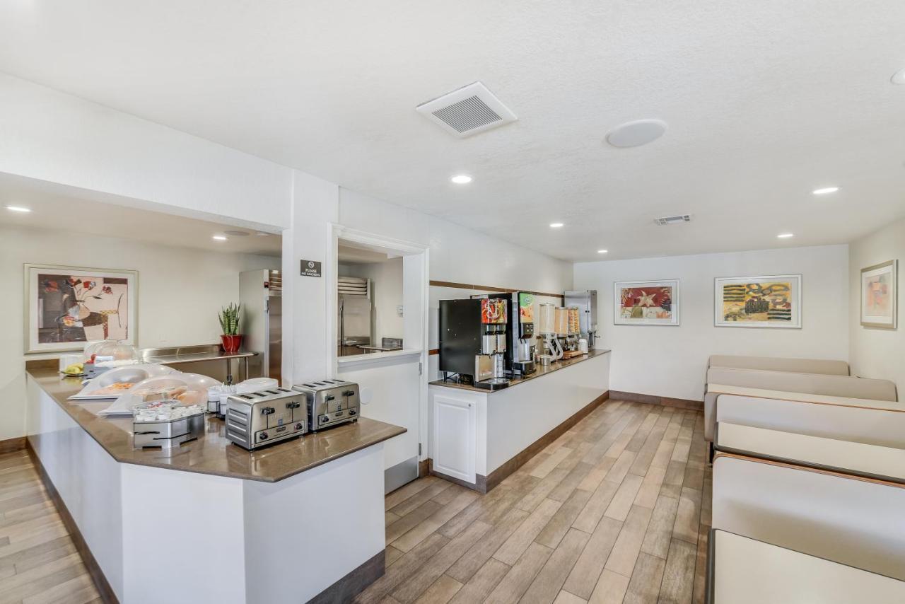 Anaheim Desert Inn & Suites Luaran gambar