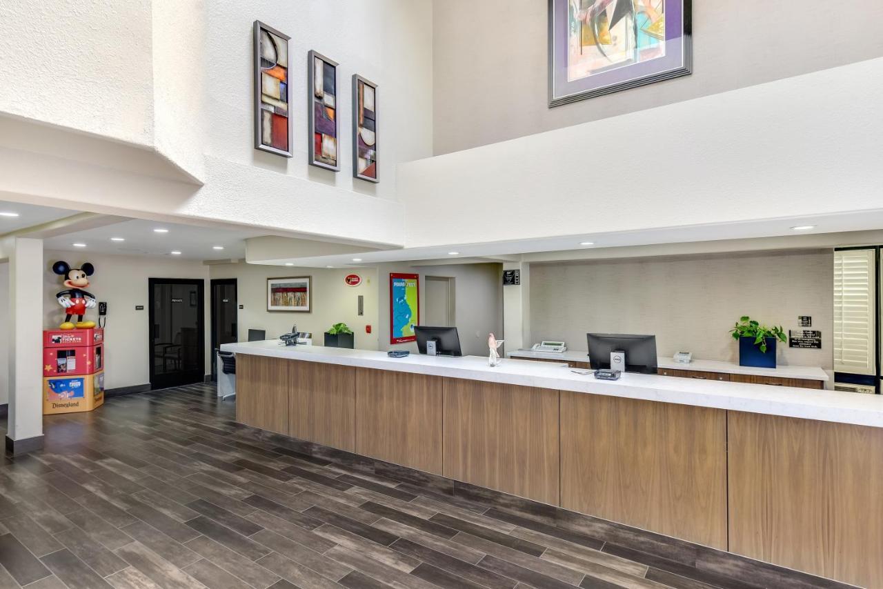 Anaheim Desert Inn & Suites Luaran gambar